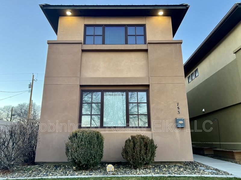 Elko Condo: 753 Oak Street