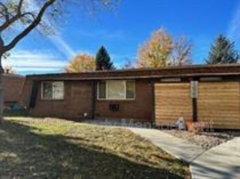 Fort Collins House: 1625 Palm Drive