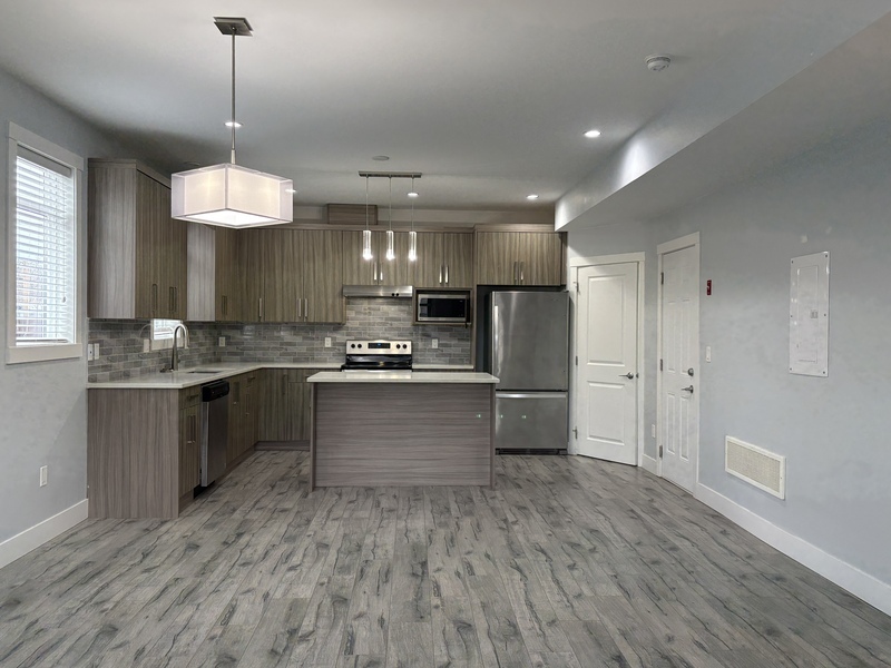 Kelowna Townhome: 822 Stockwell Ave
