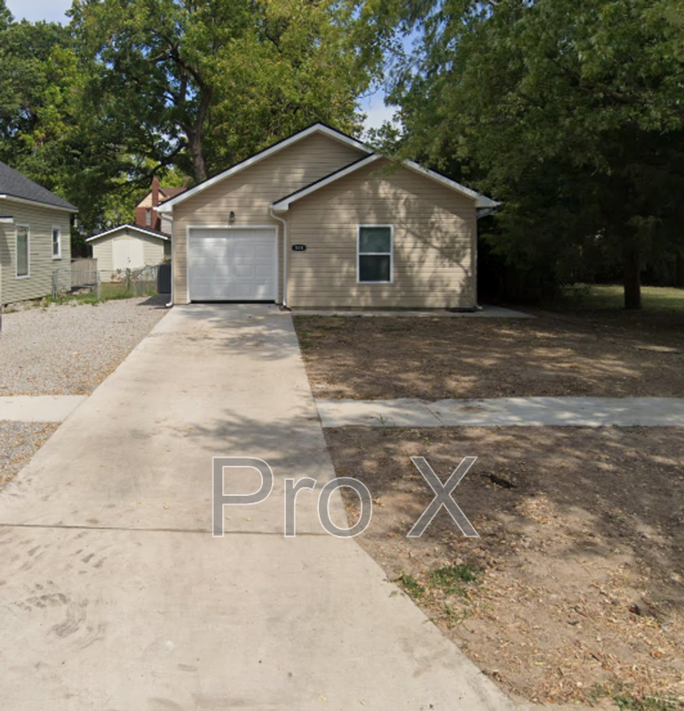 Pittsburg House: 308 W Forest