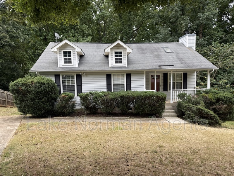 Huntersville House: 8006 Maxwelton Dr