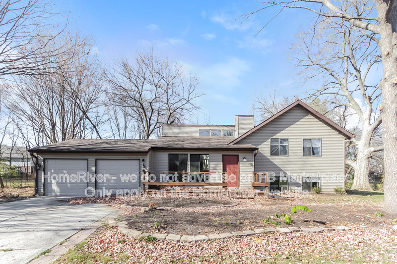 Carmel House: 11280 Oldfield Dr