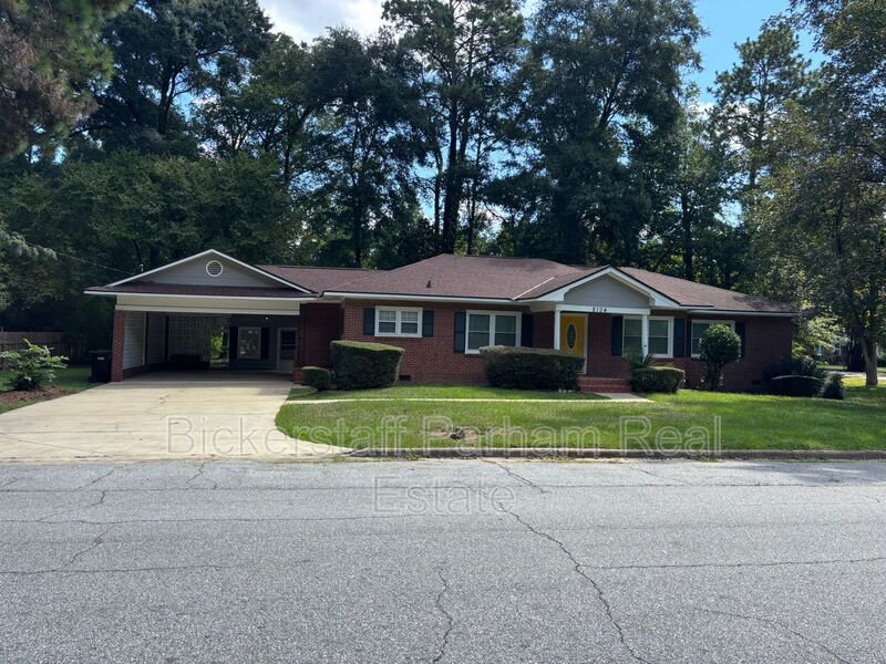 Columbus House: 2104 Avalon Road