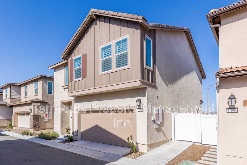 Winchester House: 31512 Lolite Dr