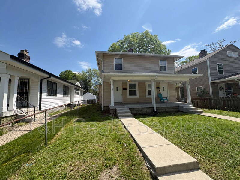 Indianapolis Condo: 3729 North Kenwood Avenue