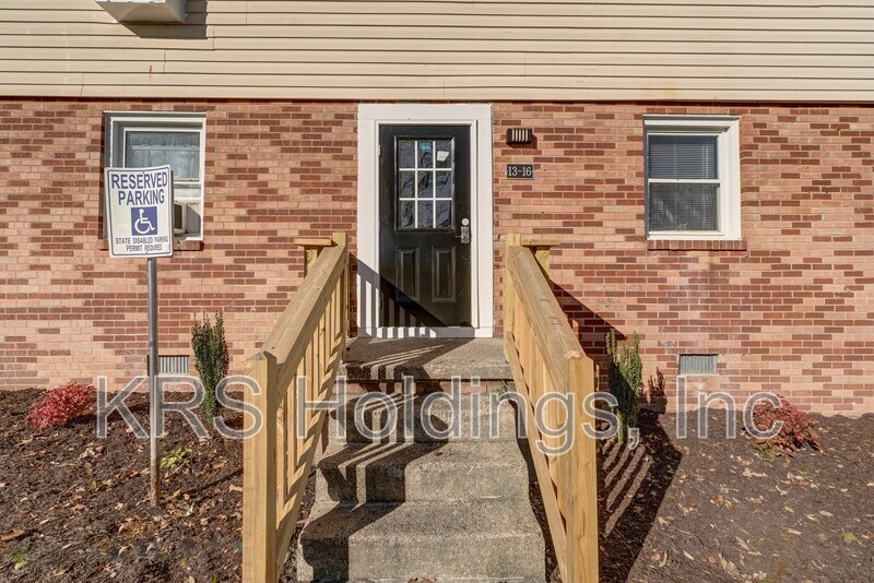 PETERSBURG Condo: 1517 Halifax  St