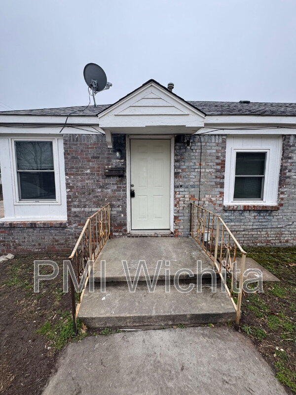 Wichita Condo: 820 S Water St D