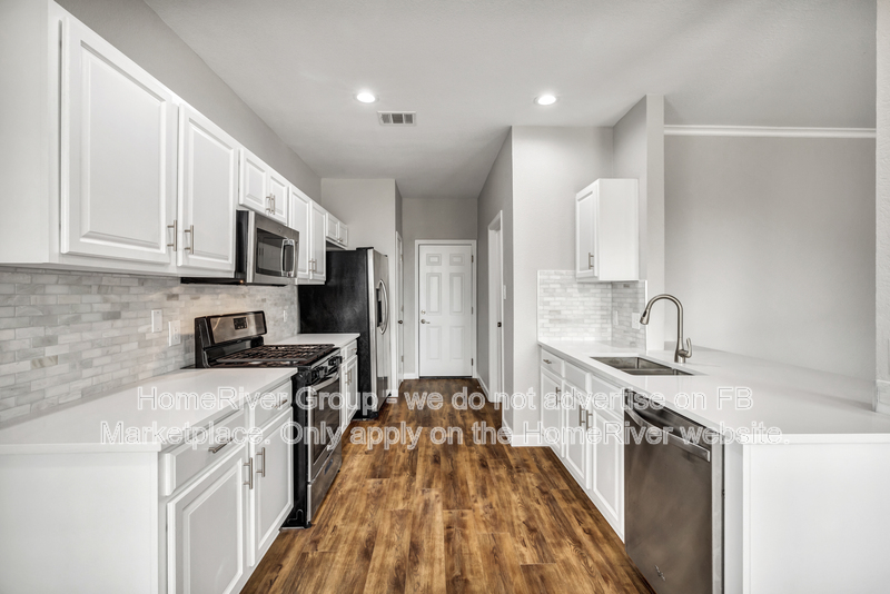 Leander House: 1204 Clayton Dr