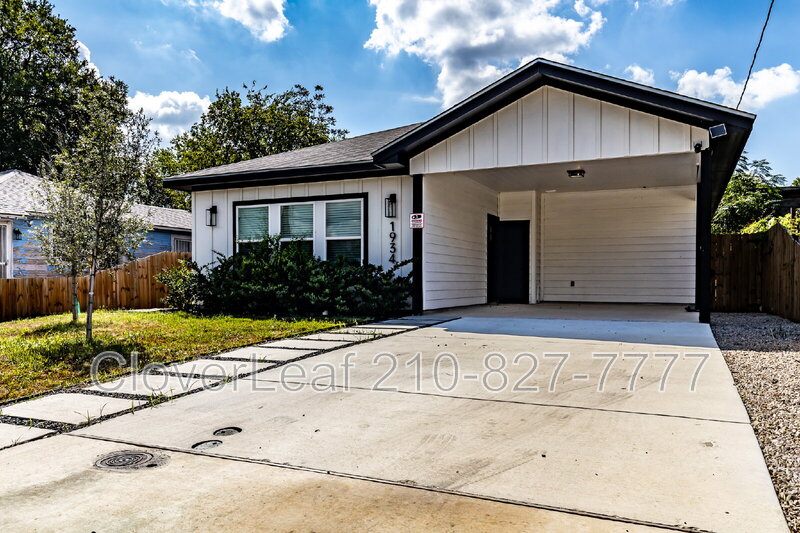 San Antonio House: 1934 Lamar St