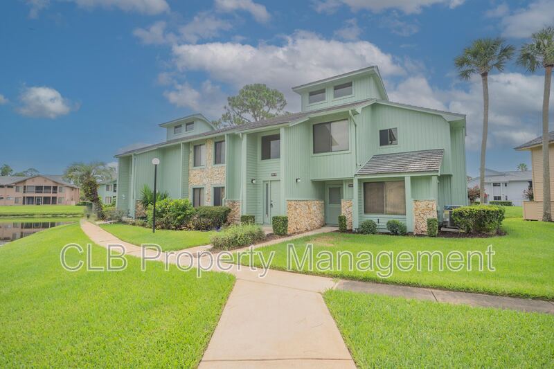 Daytona Beach Condo: 114 Blue Heron Dr
