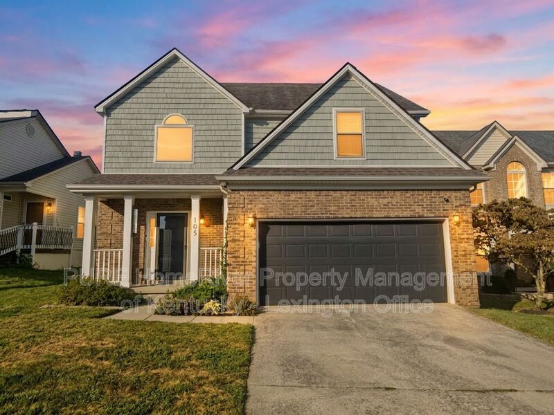 Georgetown House: 105 Muirfield Pl