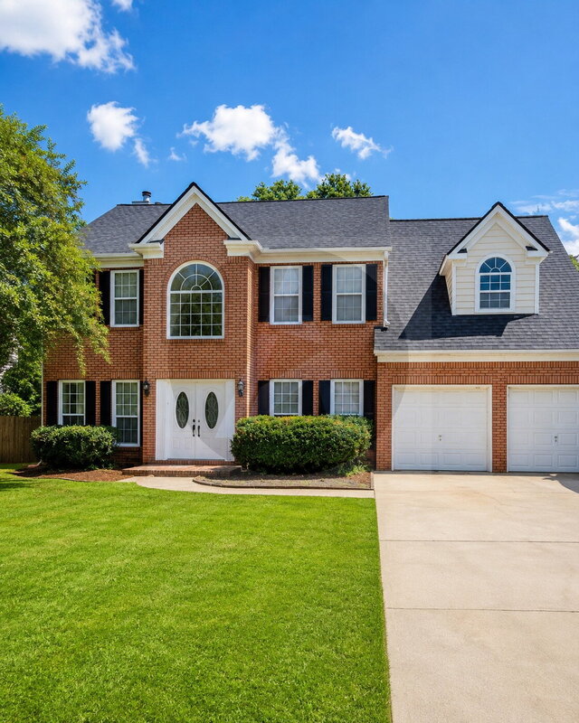 Kennesaw House: 1972 Westover Ln
