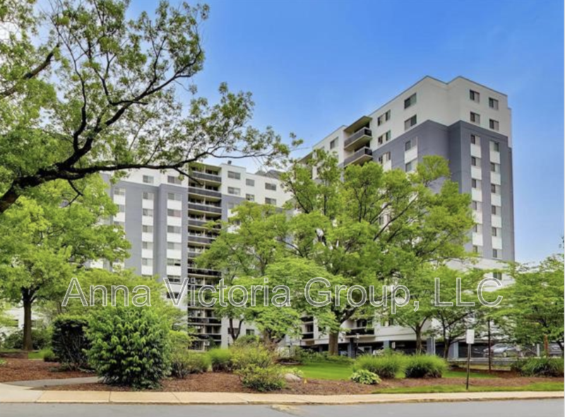 Takoma Park Condo: 7333 New Hampshire Avenue