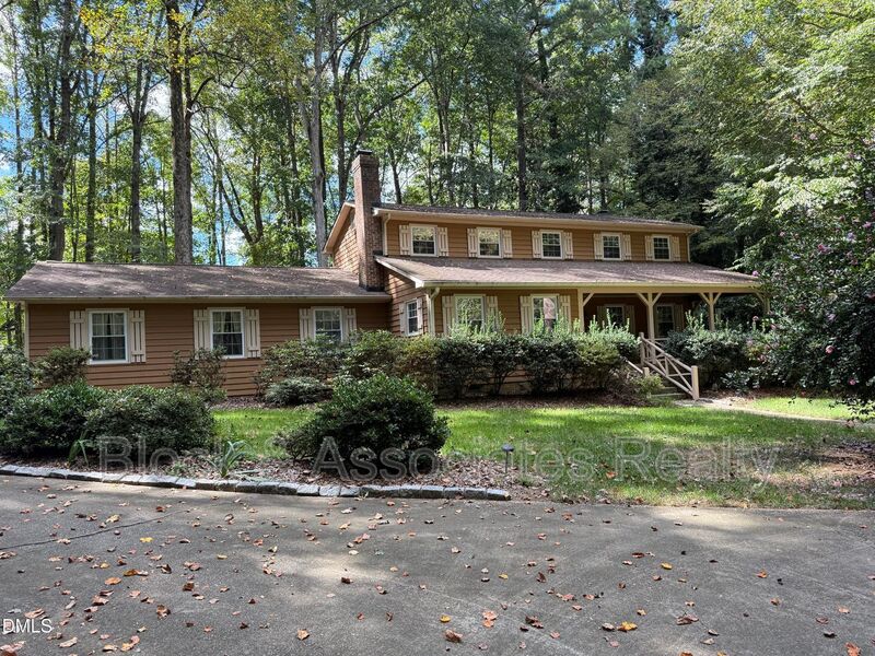 Wake Forest House: 120 Keeter Circle