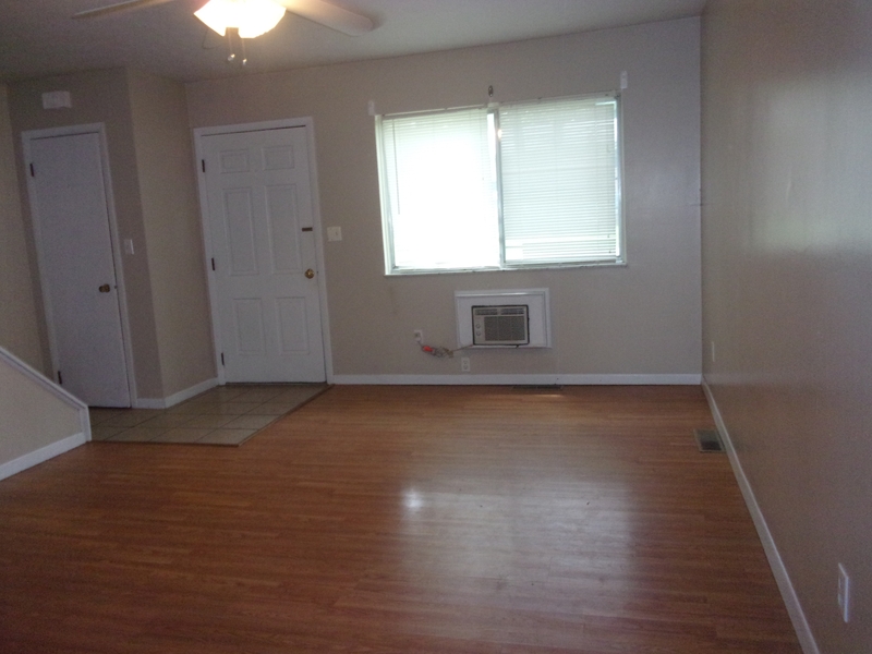 Stow House: 476 Laurel Drive