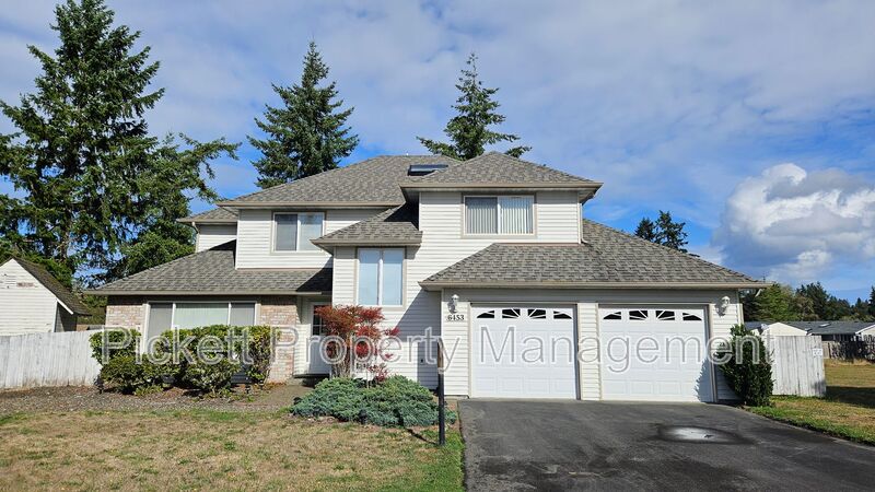 Bremerton House: 6453 Grandpine Loop NE