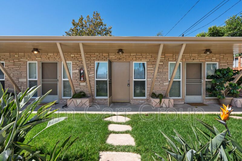 Costa Mesa Condo: 1637 Irvine Ave - D