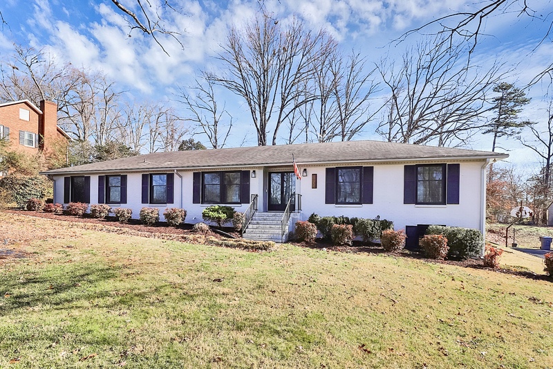 Charlotte House: 1932 Stoneyridge Drive - 1