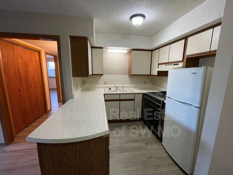 Springfield Condo: 2856 S Rogers