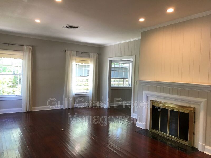 1838 Irving St Sarasota FL 34236 - Photo 2