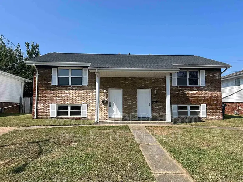 Evansville Townhome: 1425 Jeanette Ave