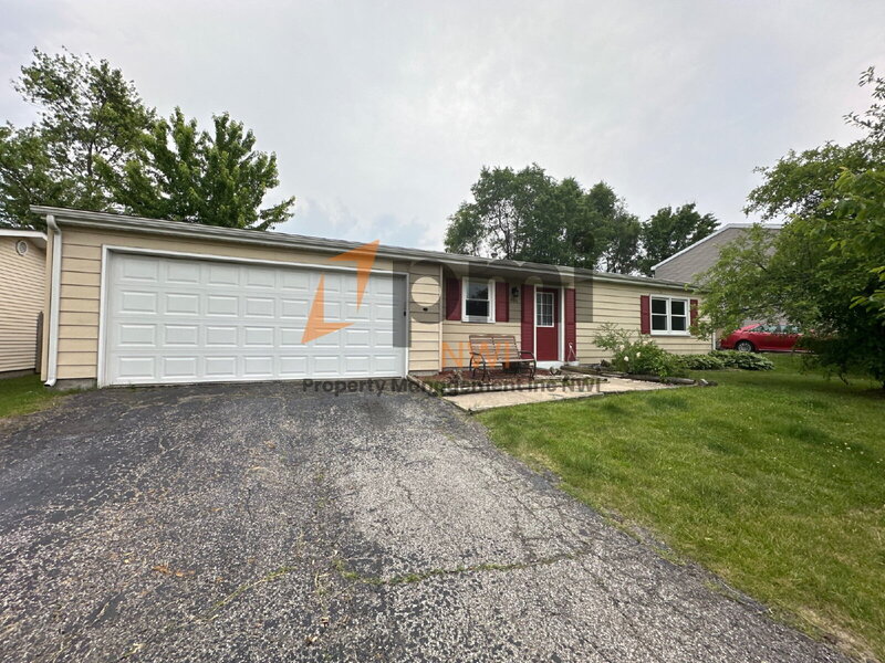 Valparaiso House: 404 Saginaw Dr