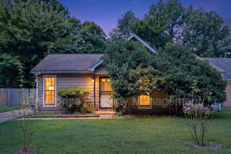 Primary photo of 7103 Tagen Dr, Memphis, TN 38133
