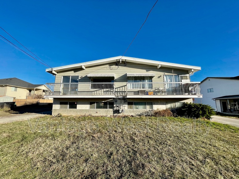 Kelowna Condo: 287 Nickel Road