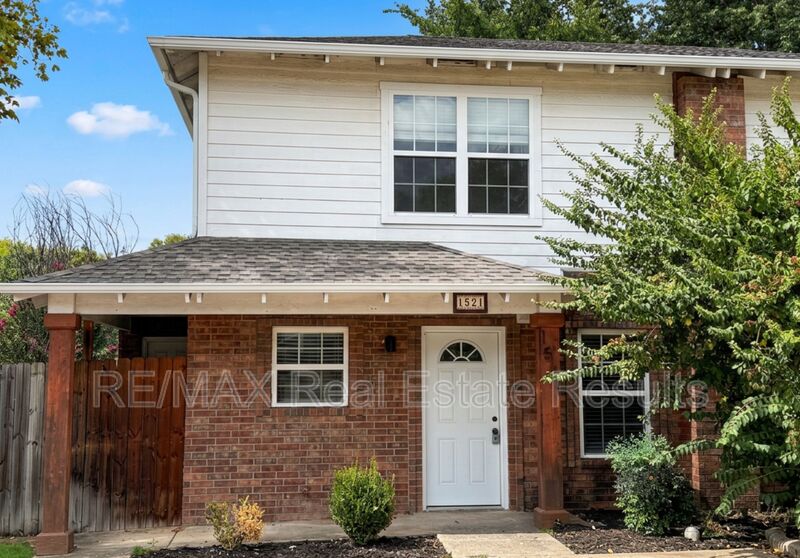 Fayetteville Condo: 1521 N Dawn Dr