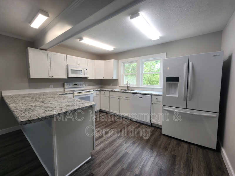 Cookeville House: 1067 Crescent Drive
