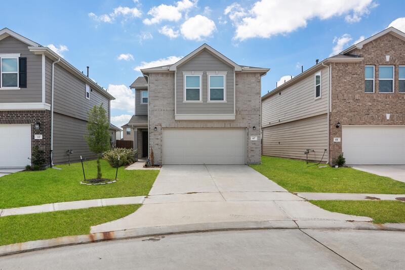 Houston House: 647 Ash Mill Drive