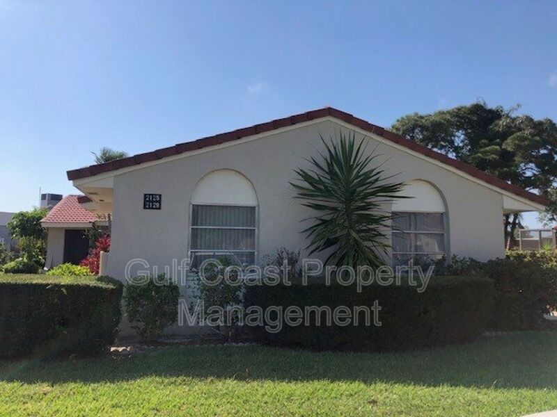 2125 Pueblo Circle #V-7 - Sarasota FL 34321 - Photo 3