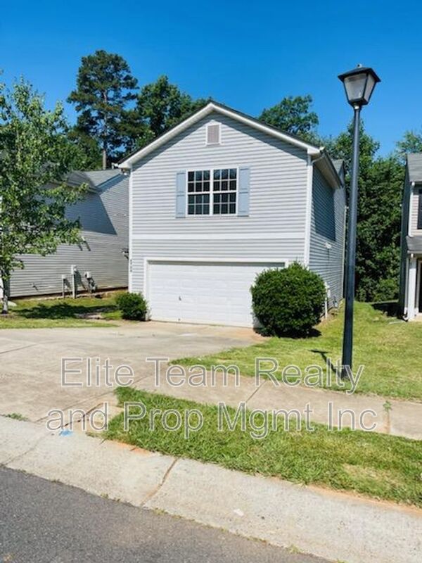 Charlotte House: 5709 Kelden Walker Ln