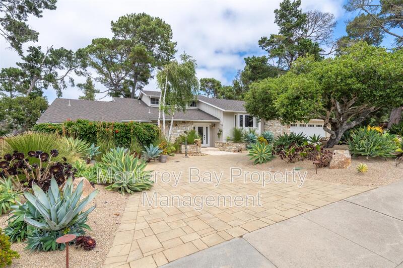 Monterey House: 18 Deer Stalker Path