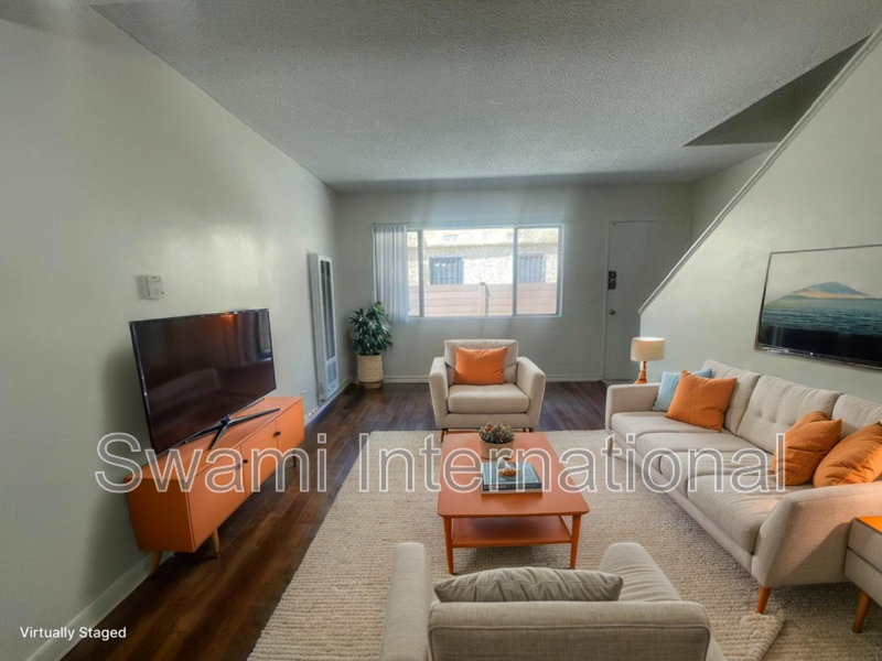 Hawthorne Condo: 12545 Eucalyptus Avenue