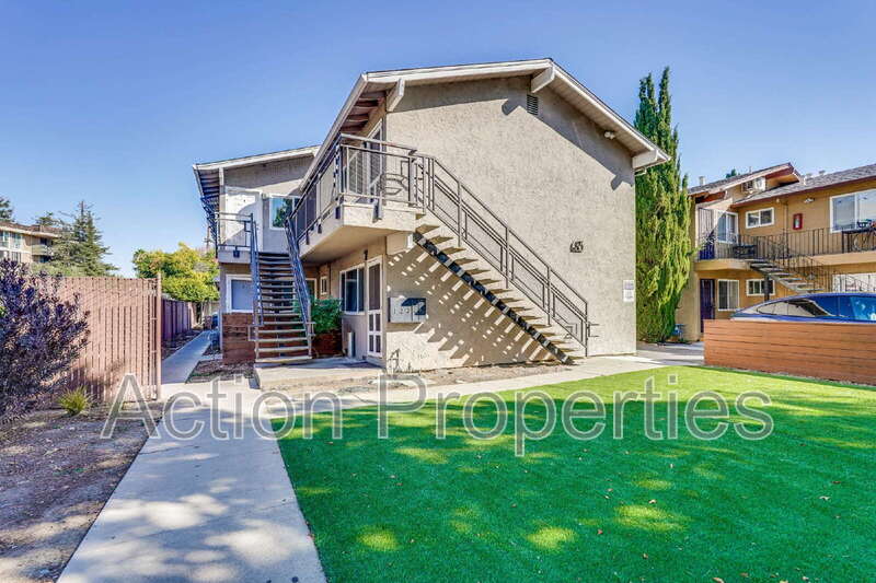 Sunnyvale Condo: 685 Foxtail Drive