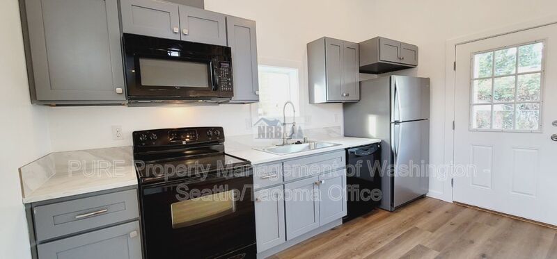 Tacoma Condo: 5621 N 44th St.