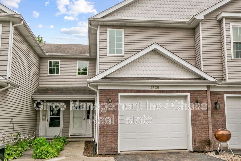 Sandwich Condo: 1320 East Arnold Street