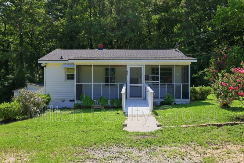 Erwin House: 608 N 16th St