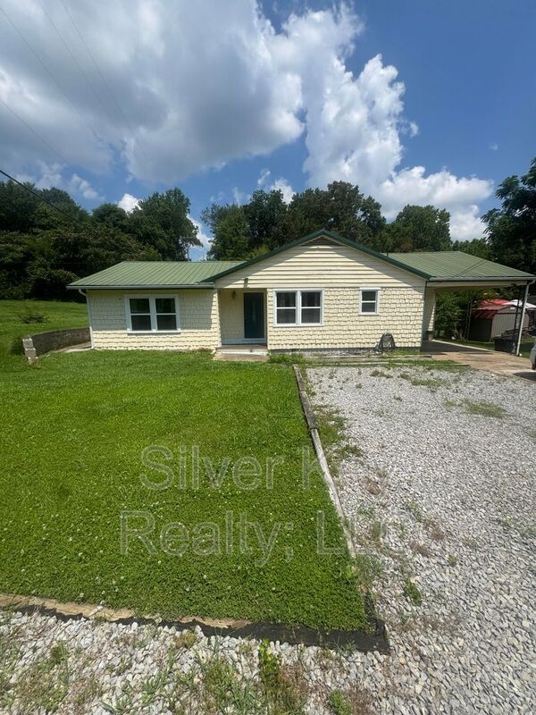 Athens House: 235 Rose Drive