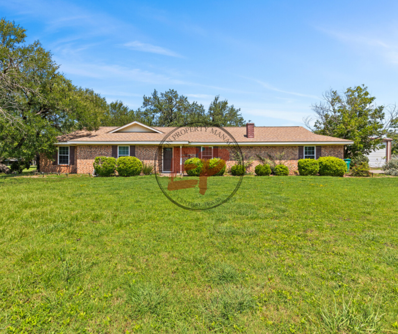 Waco House: 103 Spring Lake Drive