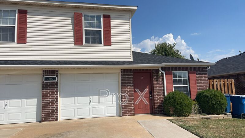 Bentonville House: 3302 SW Landau Ct