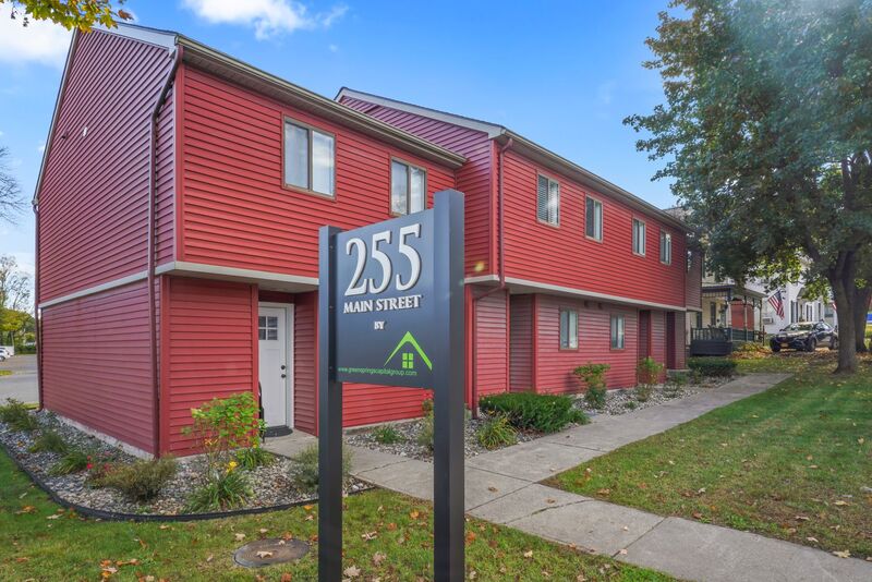 Corinth House: 255 Main Street