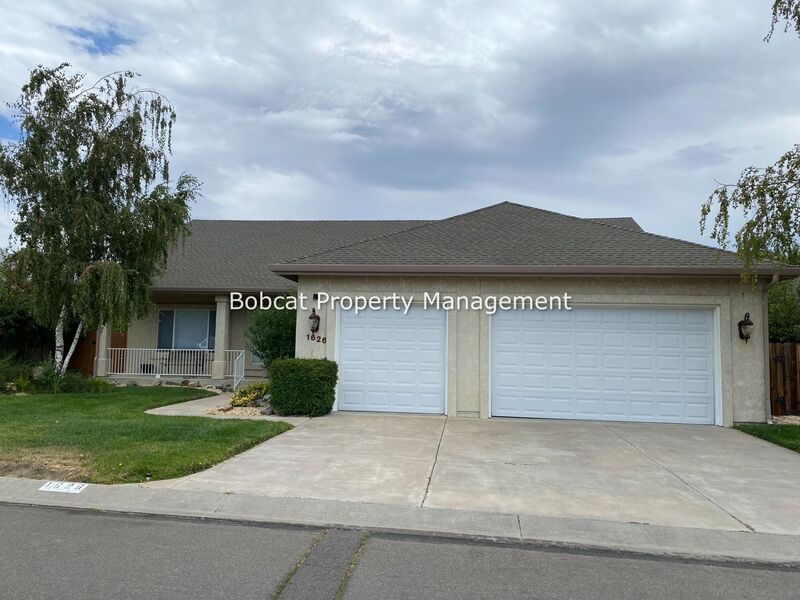 Carson City House: 1626 Evergreen Dr