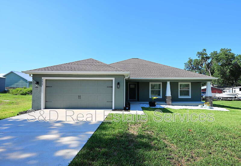 Lakeland House: 4435 Lake Hancock Road