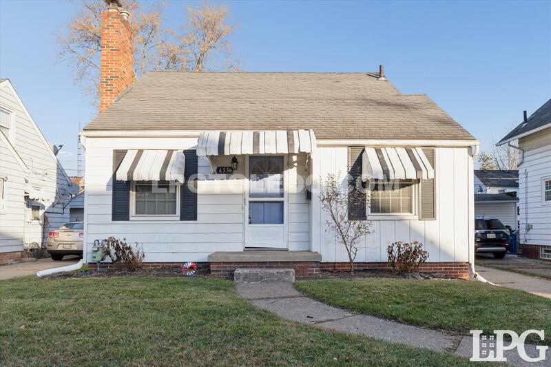 Toledo House: 4336 Lyman Ave.