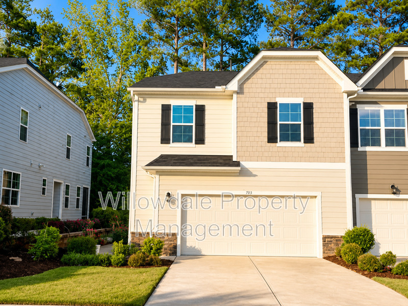 Holly Springs Townhome: 203 Gremar Dr