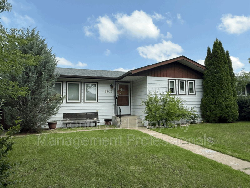 Fort Saskatchewan House: 9503 Sherridon Drive