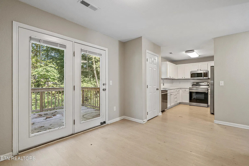 Photograph 4 of 8709 Mowbray Way
