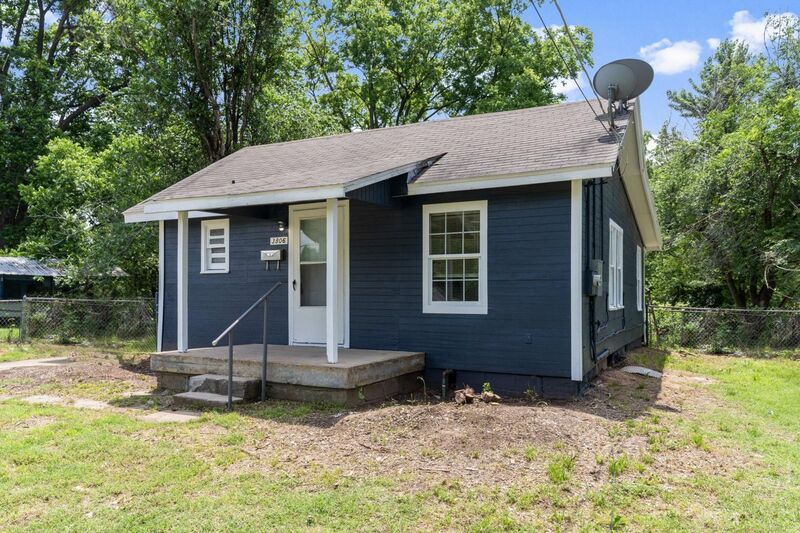 Tulsa House: 3806 W Admiral Blvd